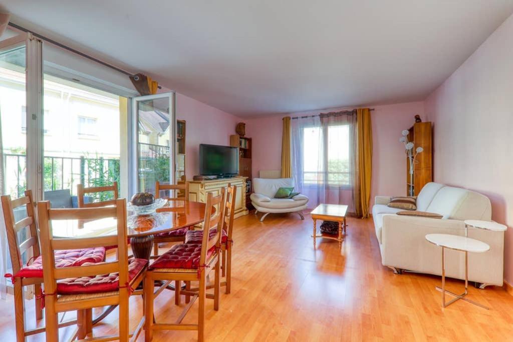 Amilly Park 6 Personnes 2 Chambres Pk Prive En Sous Sol Serris Kültér fotó